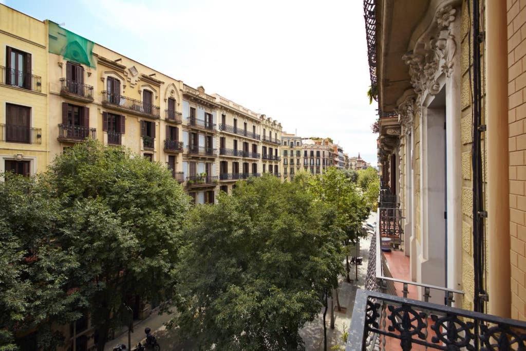 Apartment Beautiful In Eixample Barcelona